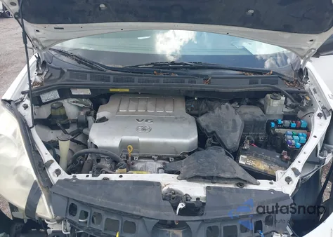 2008 Toyota Sienna Ce z USA, uszkodzony, nr VIN 5TDZK23C38S156710